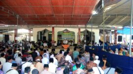 Momen pengajian selapanan majelis Thariqoh Syadiliyah Al-Kahfi di Masjid Roudlotul Mubtadiin Desa Tanggulangin, Kecamatan Klirong.